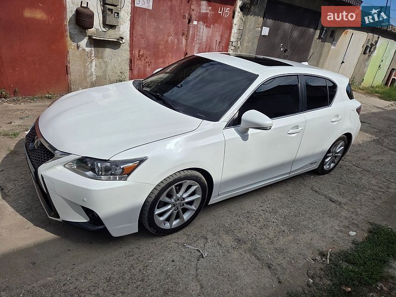 Хэтчбек Lexus CT 2012 в Одессе