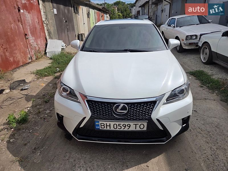 Хэтчбек Lexus CT 2012 в Одессе