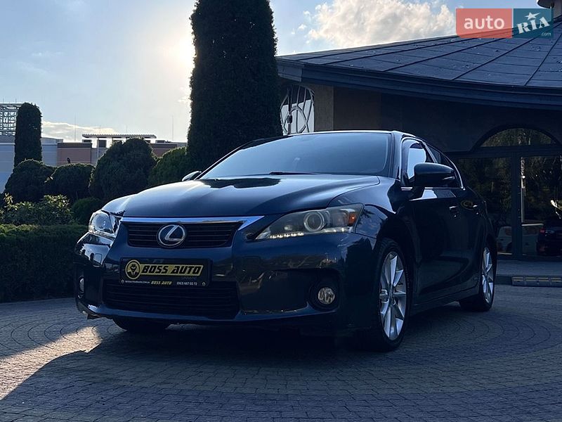 Хэтчбек Lexus CT 2011 в Львове