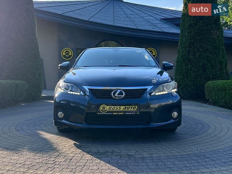 Хэтчбек Lexus CT 2011 в Львове
