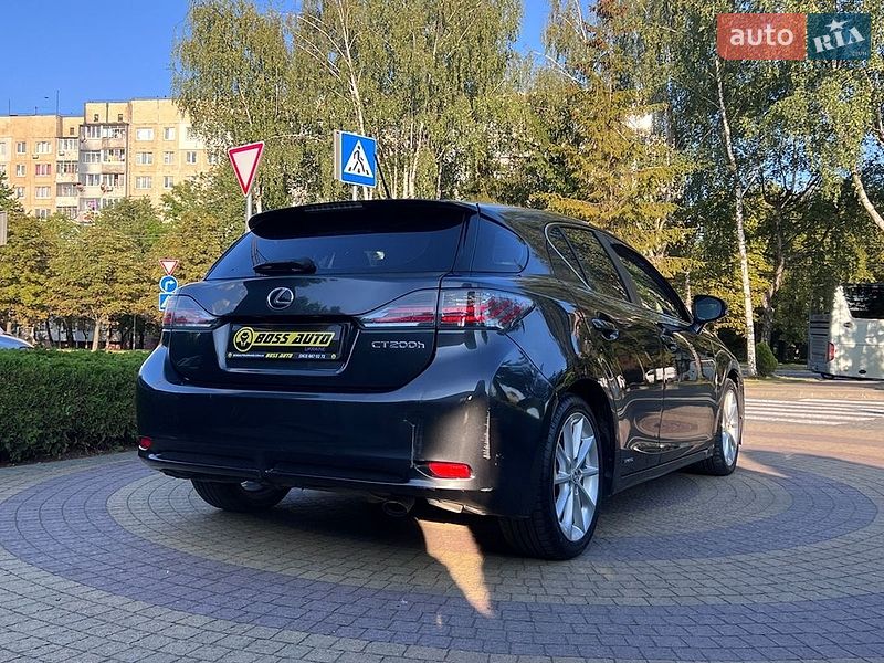Хэтчбек Lexus CT 2011 в Львове