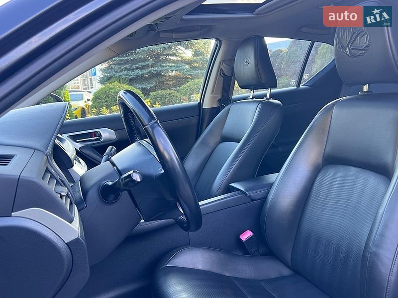 Хэтчбек Lexus CT 2011 в Львове