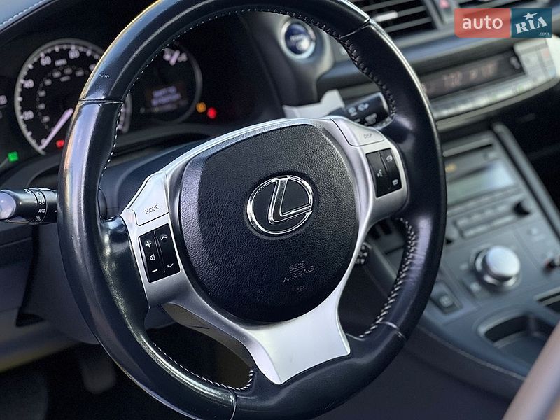 Хэтчбек Lexus CT 2011 в Львове