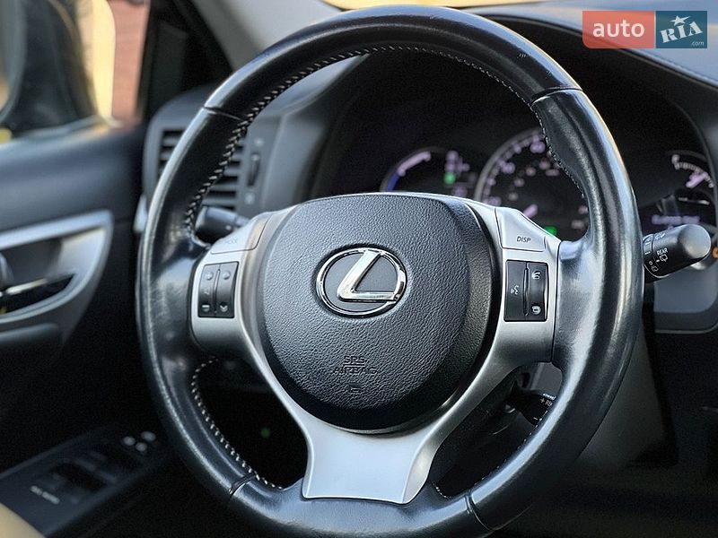 Хэтчбек Lexus CT 2011 в Львове