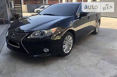 Lexus ES  2012