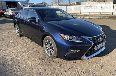 Lexus ES  2017