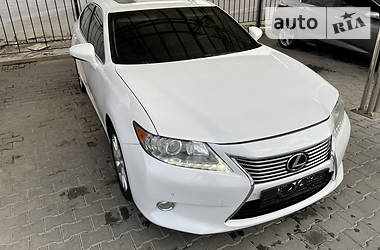 Lexus ES  2012