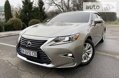 Lexus ES  2014