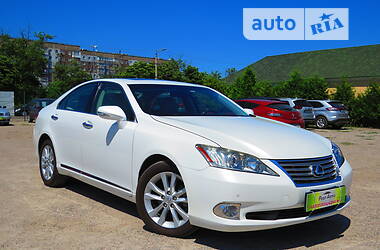 Lexus ES  2012