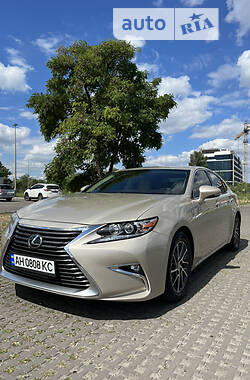 Lexus ES  2017