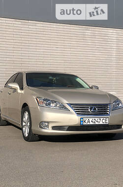 Lexus ES  2011