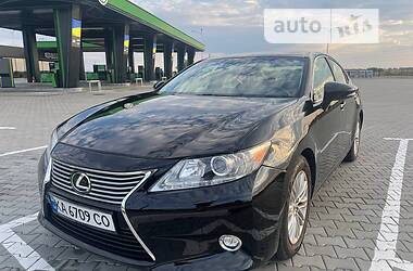 Lexus ES  2015