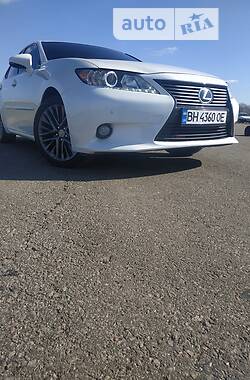 Lexus ES  2013