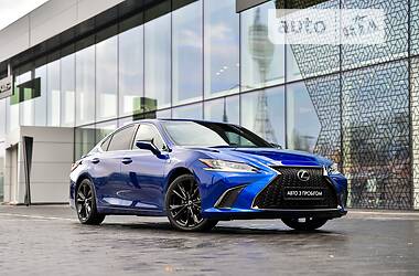 Lexus ES  2022