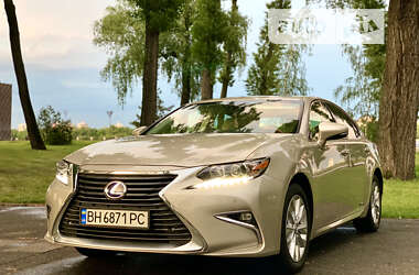 Lexus ES  2012