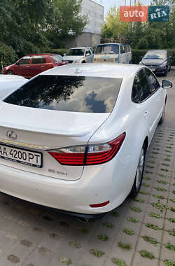 Седан Lexus ES 2014 в Києві
