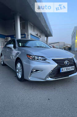 Lexus ES  2012