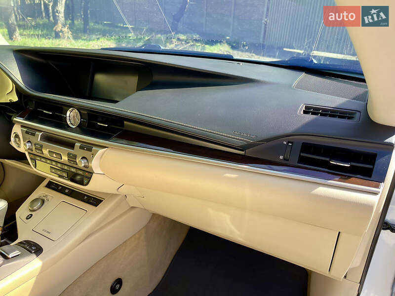 Седан Lexus ES 2013 в Кропивницком фото 12 Седан Lexus ES 2013 в Кропивницком