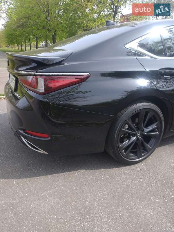 Седан Lexus ES 2022 в Києві
