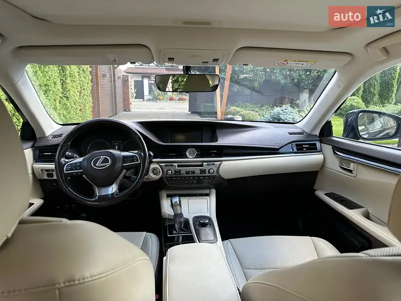 Lexus ES 2017