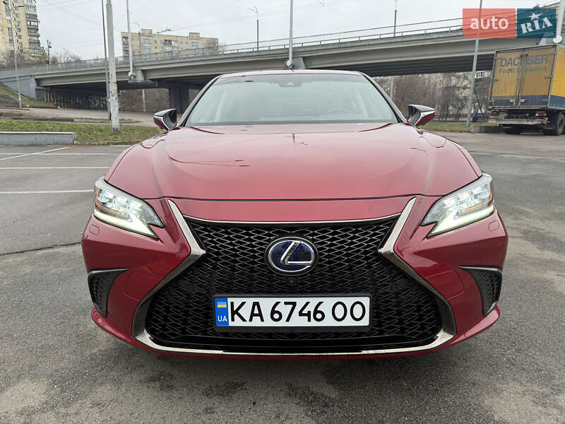 Седан Lexus ES 2018 в Киеве фото Седан Lexus ES 2018 в Киеве