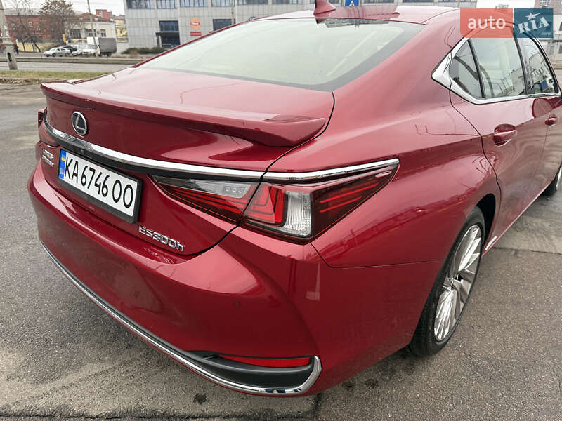 Седан Lexus ES 2018 в Киеве фото 8 Седан Lexus ES 2018 в Киеве