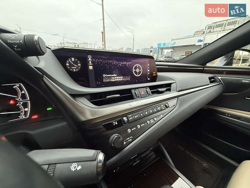 Седан Lexus ES 2018 в Киеве фото 17 Седан Lexus ES 2018 в Киеве