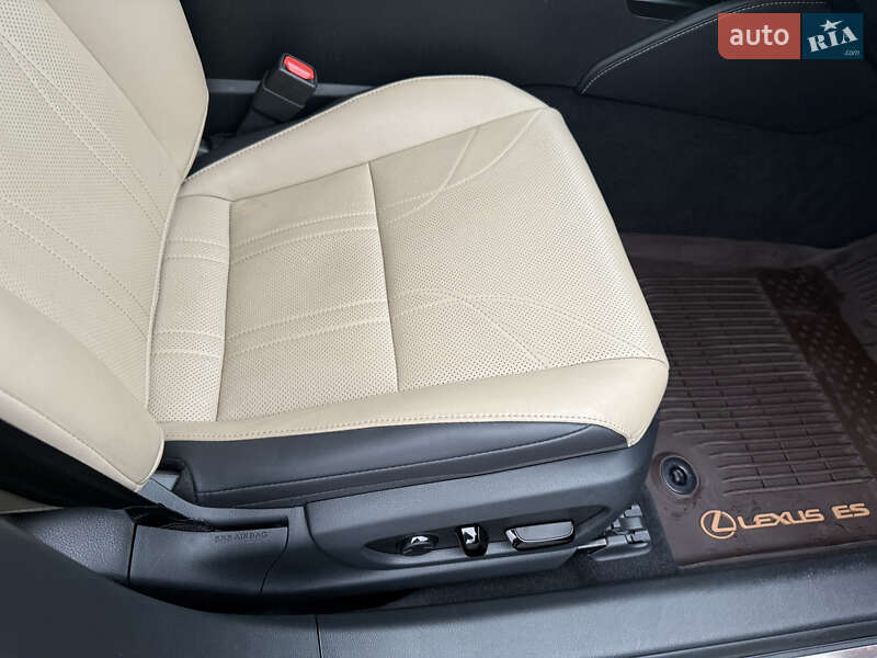 Седан Lexus ES 2018 в Киеве фото 24 Седан Lexus ES 2018 в Киеве
