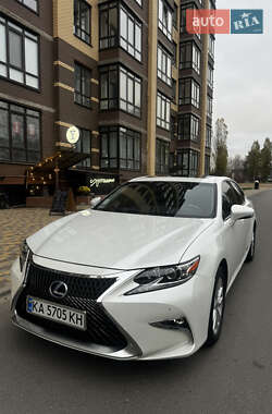 Lexus ES  2013