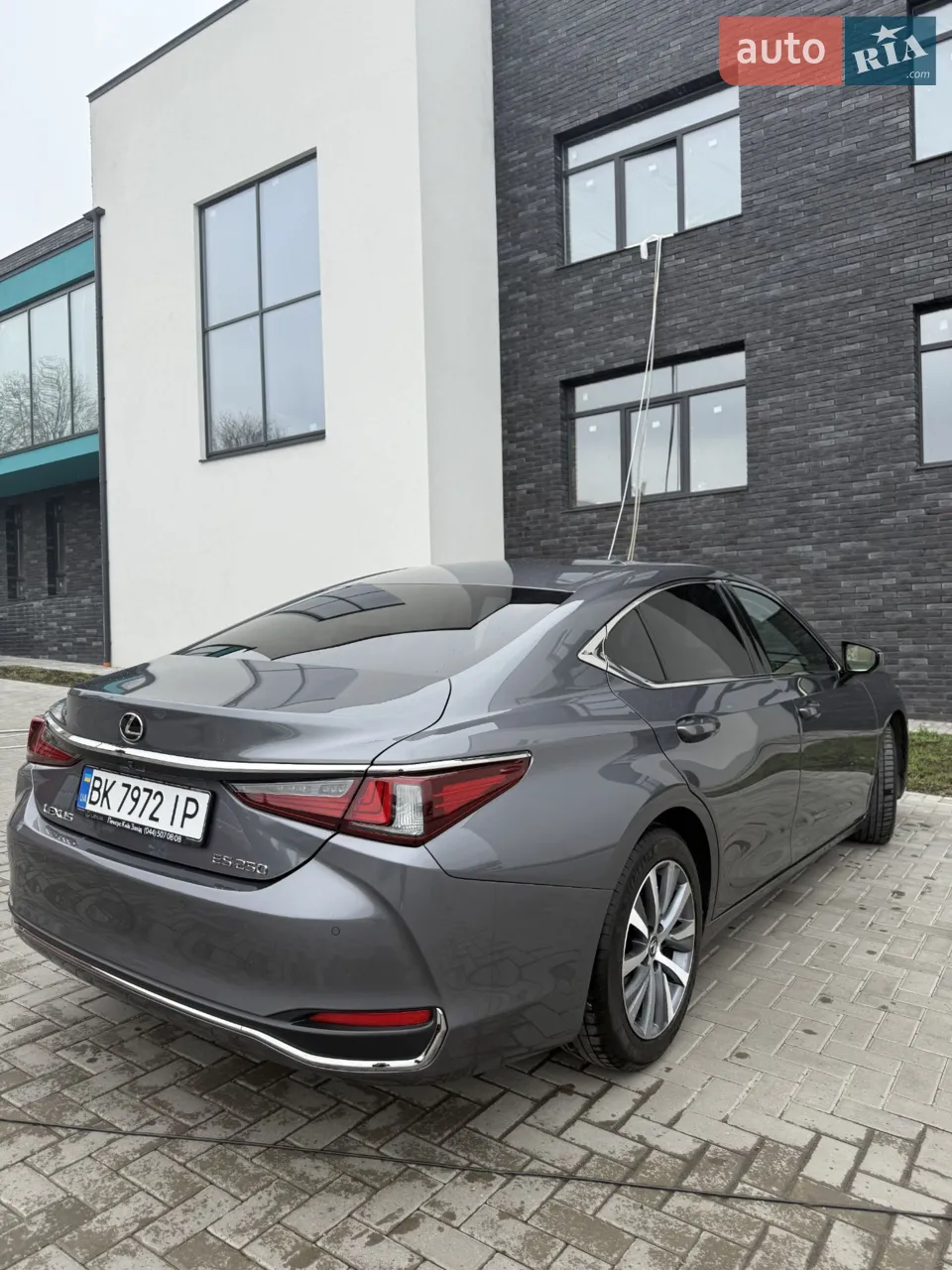 2020 Lexus ES - мініатюра 2