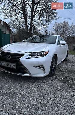 Lexus ES 2017