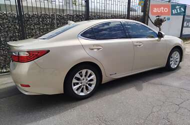 Lexus ES  2015