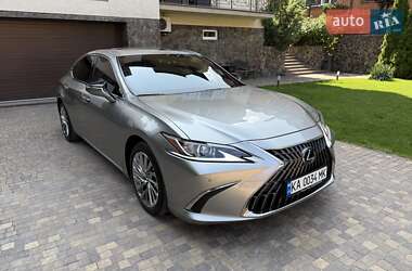 Lexus ES 2021
