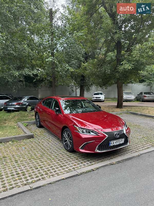Седан Lexus ES 2022 в Києві