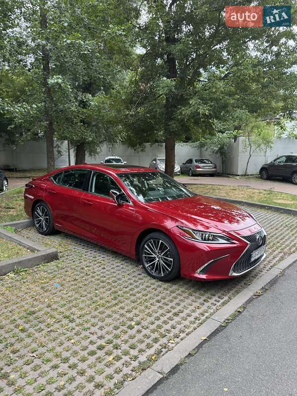Седан Lexus ES 2022 в Києві