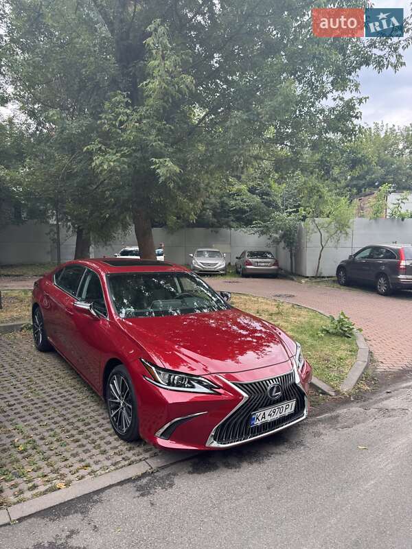 Седан Lexus ES 2022 в Києві