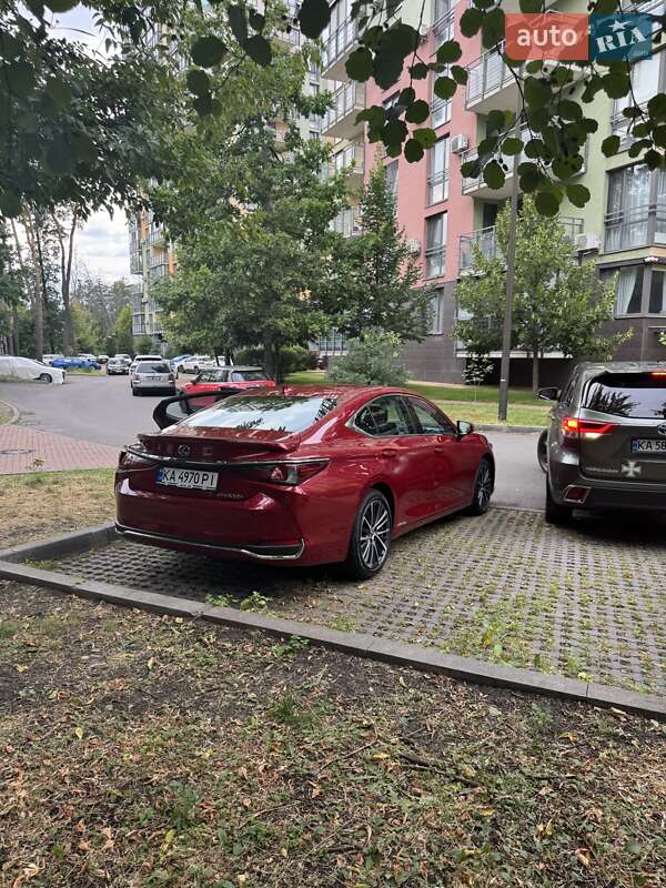 Седан Lexus ES 2022 в Києві