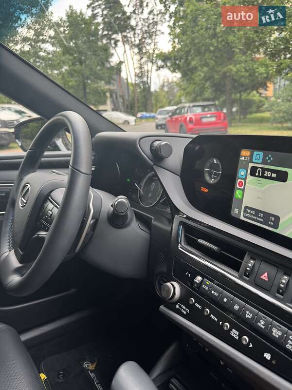 Седан Lexus ES 2022 в Києві