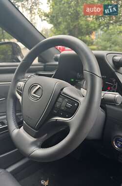 Седан Lexus ES 2022 в Києві