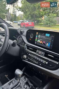Седан Lexus ES 2022 в Києві