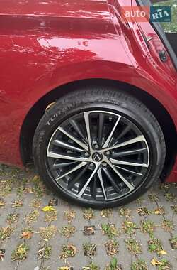 Седан Lexus ES 2022 в Києві