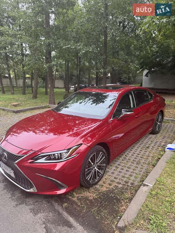 Седан Lexus ES 2022 в Києві