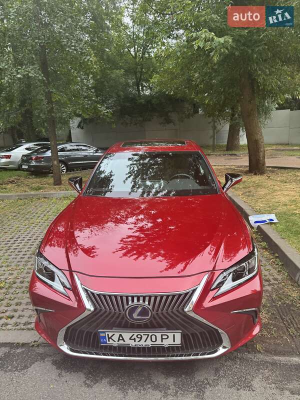 Седан Lexus ES 2022 в Києві