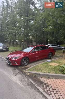 Седан Lexus ES 2022 в Києві