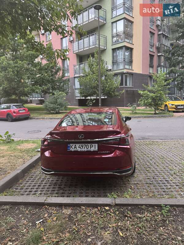 Седан Lexus ES 2022 в Києві
