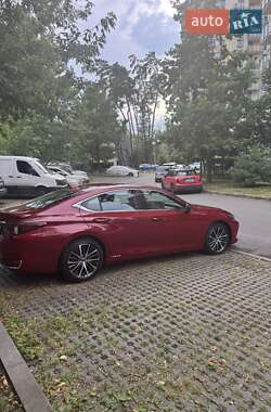 Седан Lexus ES 2022 в Києві