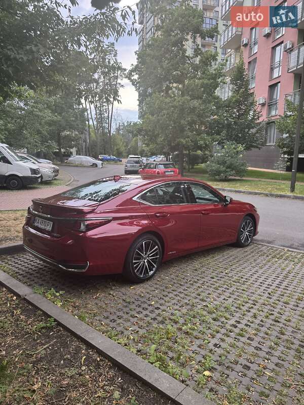 Седан Lexus ES 2022 в Києві