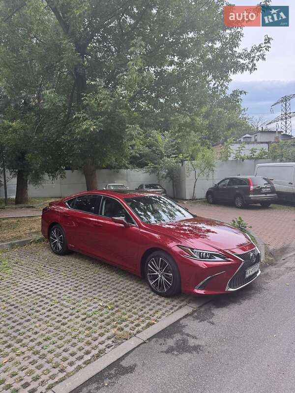 Седан Lexus ES 2022 в Києві