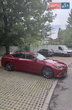 Седан Lexus ES 2022 в Києві