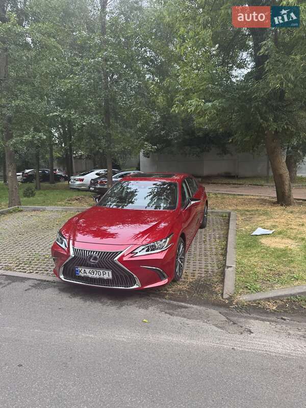 Седан Lexus ES 2022 в Києві